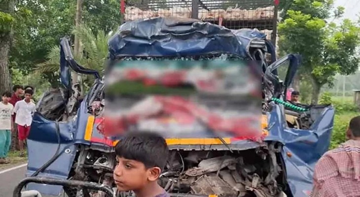 টাঙ্গাইলে ট্রাক-পিকআপ সংঘর্ষ, নিহত ৪
